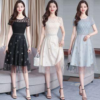 Short-sleeve Star Embroidery A-line Midi Dress