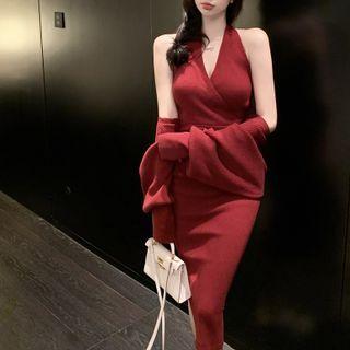 Halter-neck Midi Knit Dress / Cape
