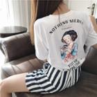 Printed Back Short Sleeve T-shirt / Striped Shorts