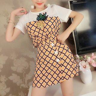 Set: Check Short-sleeve Cropped T-shirt + Buttoned A-line Skirt