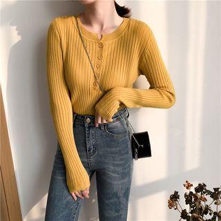 Buttoned Kint Top