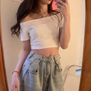 Of-shoulder Cropped T-shirt