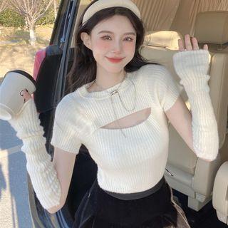 Set: Short-sleeve Cutout Top + Arm Sleeves