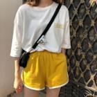 Printed Elbow-sleeve T-shirt / Contrast Piping Shorts