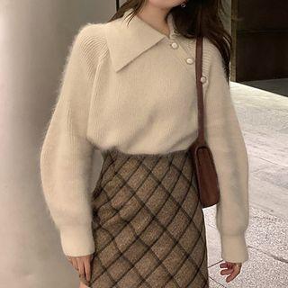 Collared Sweater / Plaid A-line Skirt