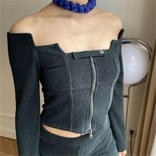 Off-shoulder Zip-up Top