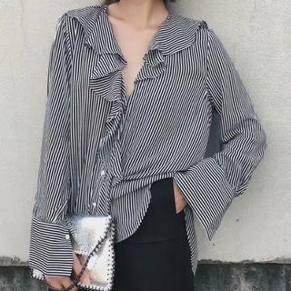 Long-sleeve Striped Ruffled Blouse