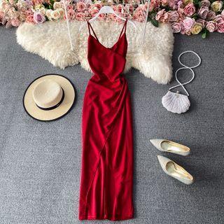 V-neck Spaghetti-strap Slim-fit Maxi Dress