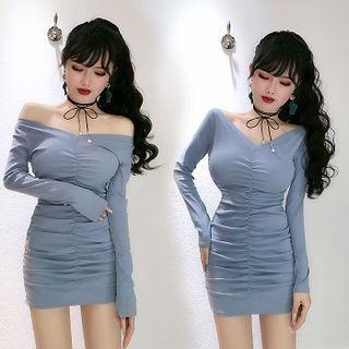 Plain V-neck Off-shoulder Slim-fit Ruched Long-sleeve Dress