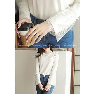 Laced Frill-sleeve Top