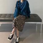 Sweatshirt / Leopard Print Midi Skirt