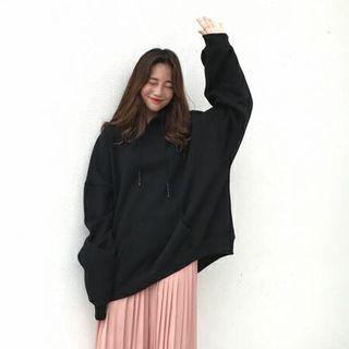 Boxy Hoodie / Asymmetric Hem Accordion Pleated Midi Skirt