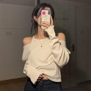 Set: Off-shoulder Cropped Knit Top + Plain Camisole