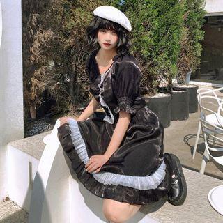 Two-tone Ruffled Short-sleeve A-line Dress Black - One Size
