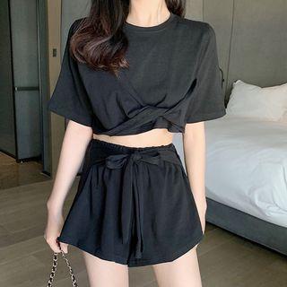 Set: Elbow-sleeve Knotted Cropped T-shirt + Wide-leg Shorts