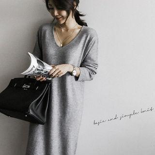 Deep V-neck Long Knit Dress
