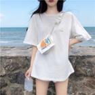 Loose-fit T-shirt With Pouch