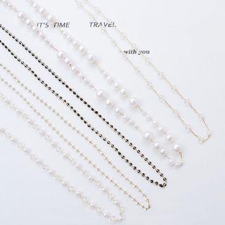 Faux Crystal / Faux Pearl Necklace