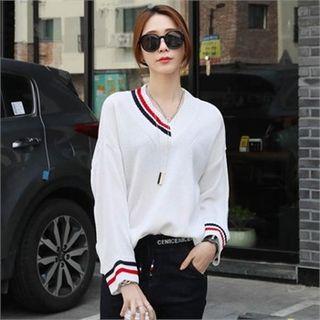 V-neck Contrast-detail Knit Top