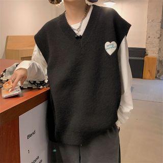 Lettering Heart Sweater Vest