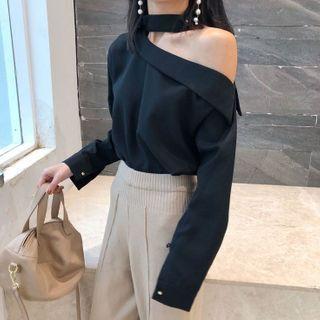 Asymmetric Cold-shoulder Long-sleeve Top