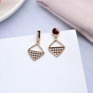 Non-matching Geometric Drop Earring Era055 - 07