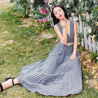 Gingham V-neck Sleeveless A-line Midi Dress