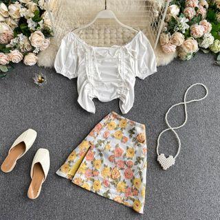 Set Of 2 : Off-shoulder Drawstring Top + Split Print Skirt