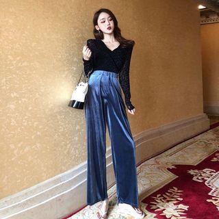 Leopard-print T-shirt / Velvet Pants