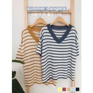 V-neck Loose-fit Stripe Knit Top