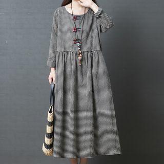 Long-sleeve Plaid Frog-buttoned Maxi A-line Dress