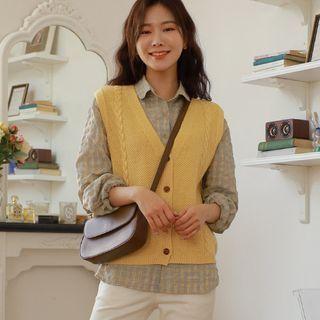 Sleeveless V-neck Cable-knit Cardigan