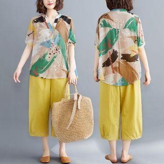 Set: Printed Short-sleeve Blouse + Plain Wide-leg Pants