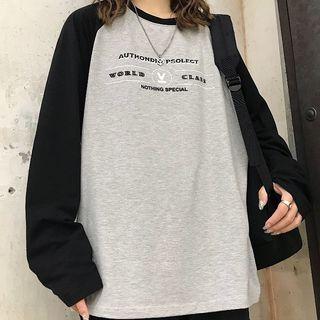 Long-sleeve Letter Raglan T-shirt Gray & Black - One Size