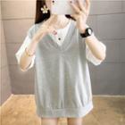 Loose Fit Short-sleeve Top / V-neck Knit