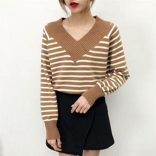 Stripe V-neck Long-sleeve Knit Top
