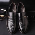 Embossed Pointed Loafers