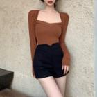 Long-sleeve Plain T-shirt / Asymmetrical Shorts