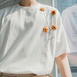 Floral Applique Short-sleeve Tee