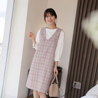 Sleeveless V-neck Checked Dress