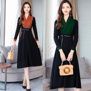 Two Tone V-neck A-line Dress
