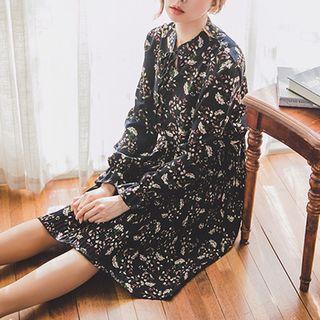 Set: Long-sleeve Lace-up Printed Dress + Long Knit Vest