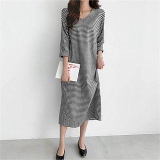 V-neck Gingham Maxi Dress