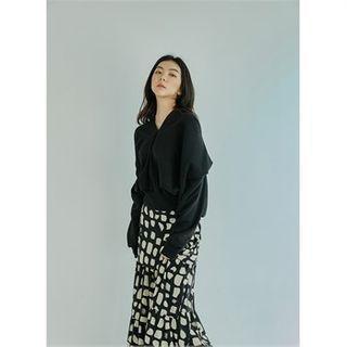 Slit-front Shirred-sleeve Pullover Black - One Size