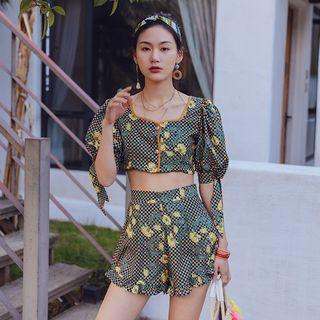 Set: Puff-sleeve Floral Checker Buttoned Cropped Top + Shorts
