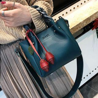 Straw Grip Bucket Bag