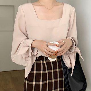 Square-toe Blouse