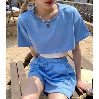 Short-sleeve Cropped T-shirt / Tank Top / Shorts