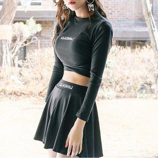 Set: Lettering Rash Guard + Skirt