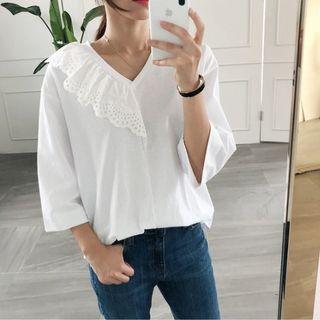 Laced V-neck T-shirt